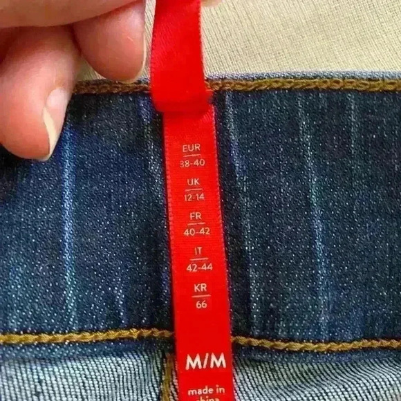 Spanx pull-on High Rise Raw Hem light distressed Blue Jean Leggings Women Size M - Picture 4 of 9